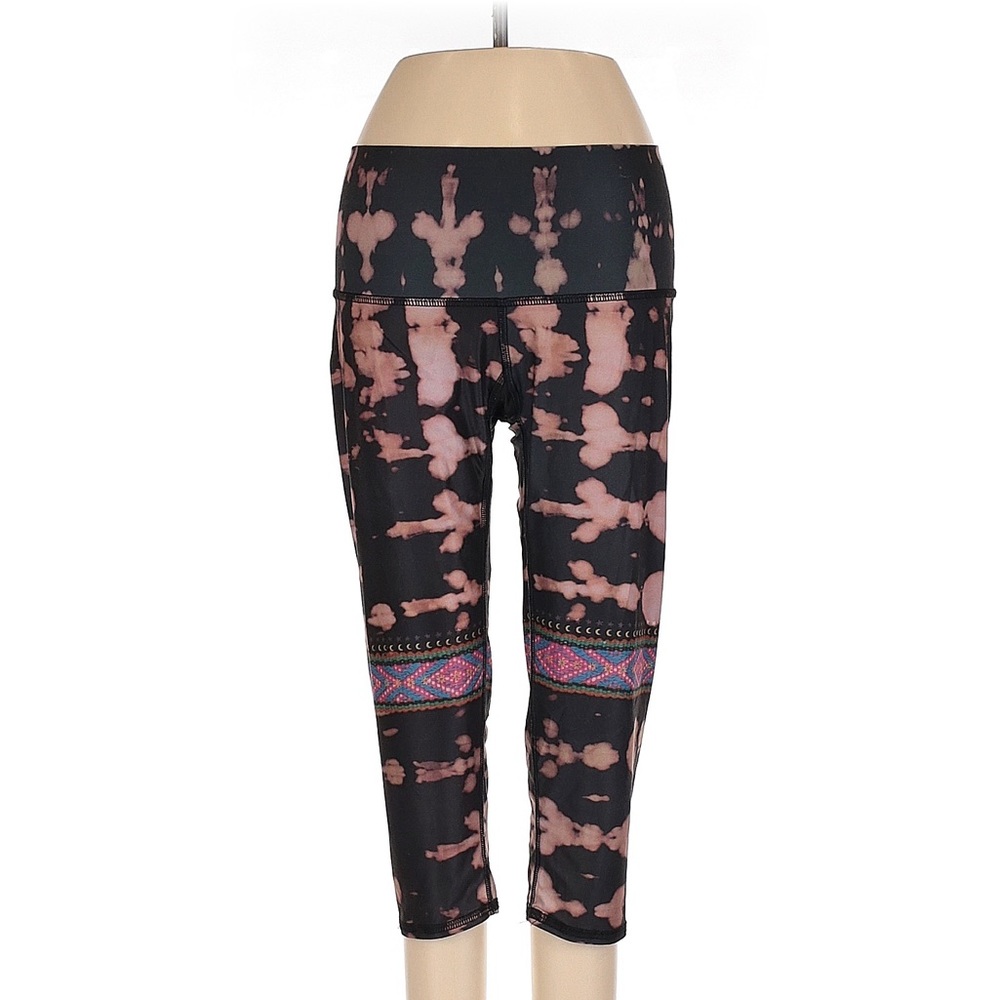 TEEKI CROP HOTPANTS SUPER LOW CUT!